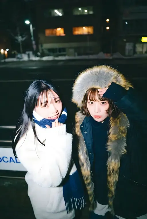 K-pop айдолы в стиле Y2K
