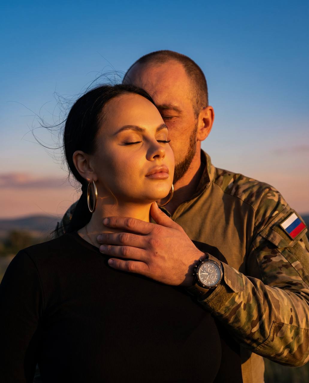 Не меняя внешности людей с фото, перед нам...