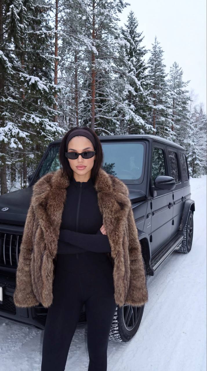 Зимний гламур у G-Wagon