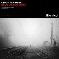 Deco Signed Space - Chris Van Deer