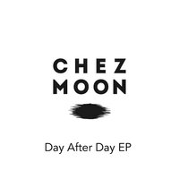 Water & Sand - Chez Moon