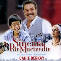 Gülümser Gelinlikle - Cahit Berkay