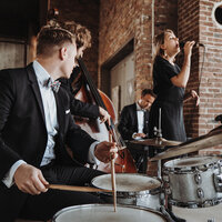 I Can't Help It - milestones Jazzband & Mara Minjoli