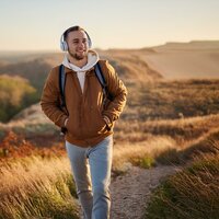 Súbelo Fuerte - Pioneros del Lo-fi & Chill-hop atmosférico & Flotando en el aire