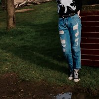 Lilly - Daisy Phillips