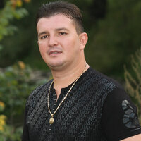 Beau whiskey, golesc paharul - Calin Crisan
