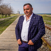 CAND E OMUL CUM SE CADE - SORINEL DE LA PLOPENI
