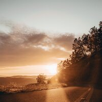 Quiet Horizons - Alpha Brain Waves & Rain Man Sounds & Meditative Music Guru