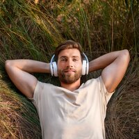 Música En Movimiento - Naturaleza apacible & Lloviendo Relajante & Tormenta de truenos y lluvia