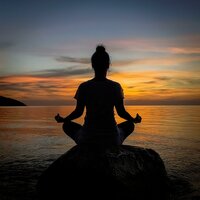 Melodías Reposadas De Orquesta Equilibrada - Reunión de energía del universo & Relajación y Paz Meditativa & Vibra Zen Relajante