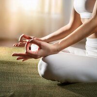 Terapia De Sonido Relajado - Lo-Fi atmosférico & Meditación de curación Relajante canal de música & Sonidos de lluvia para meditación