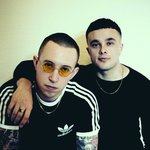 Под какую музыку рисует вокалист Slaves