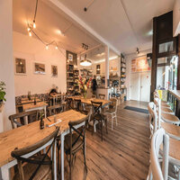 Cheerful Backdrops for Coffee with Friends - Chill Jazz