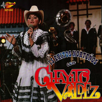 Y Por Esa Calle Vive - Chayito Valdez