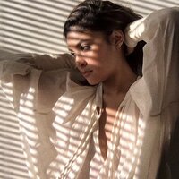Corners - Kiana V