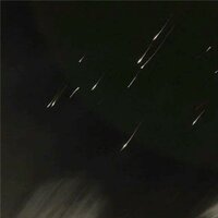爱着天空也深爱着你 - 八月