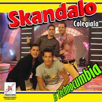 Colegiala - Skándalo
