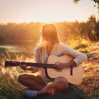 Notas De La Historia - Romantica De La Guitarra & Biblioteca de sonidos de fuego de Rushing Blaze & Lluvia del Bosque Mágico