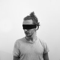 Lucy Nowhere - Benjamin Yellowitz
