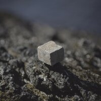 Blurred Edges - Inter Gritty