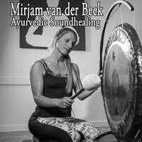 Vocals and Crystal Singing Bowl E - Mirjam van der Beek