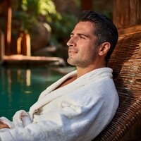 El Escape Del Ritmo Del Salón - Ritmo fluido & Reino del Masaje & Mente y Spa