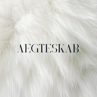 Checking Out - Aegteskab