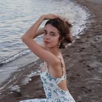 v_yassya
