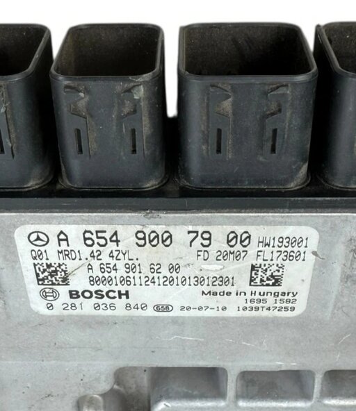 Another_(used)_ECU.jpg