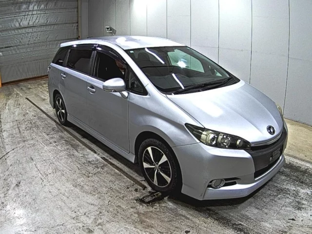 Toyota Wish Лот № 2013
