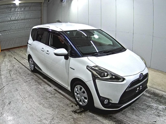 Toyota Sienta Лот № 2016