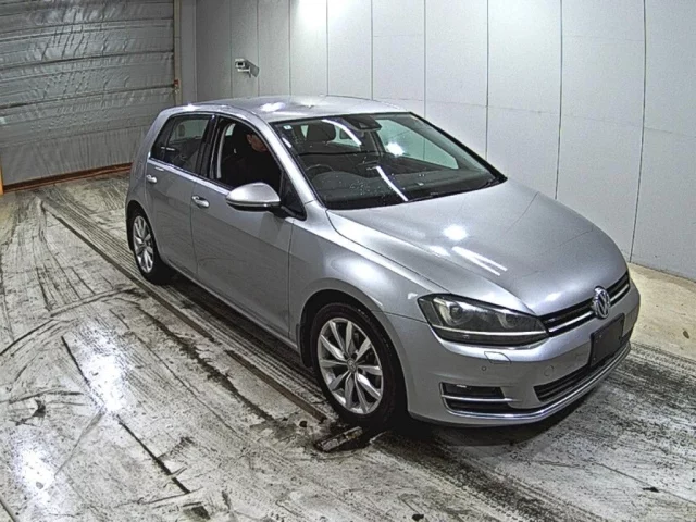 Volkswagen Golf Лот № 2013