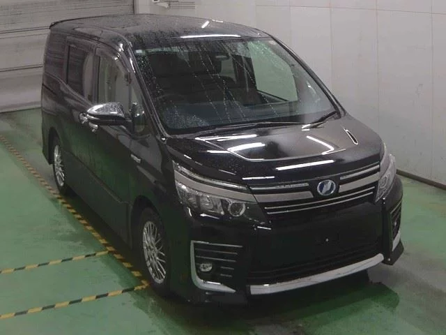Toyota Voxy Лот № 2017