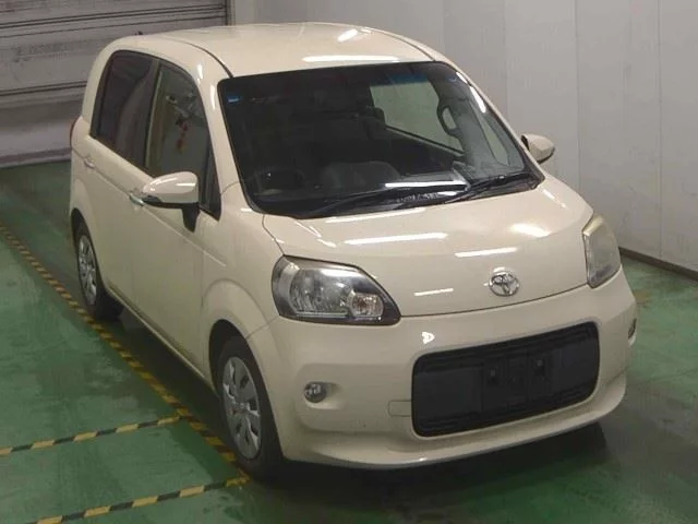 Toyota Porte Лот № 2012