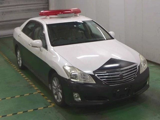 Toyota Crown XS10