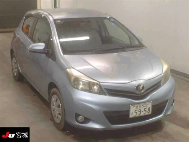 Toyota Vitz Лот № 2011