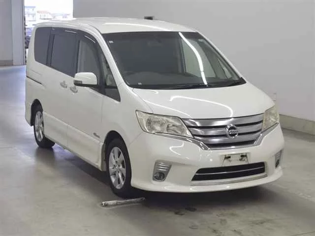 Nissan Serena Лот № 25074 2013