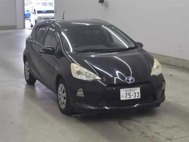 Toyota Aqua Лот № 25045 2013