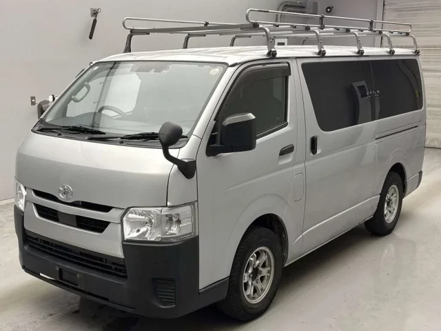 Toyota HiAce H300