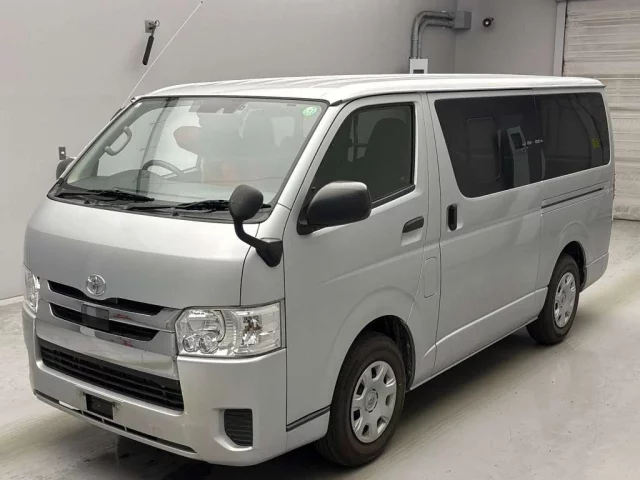 Toyota Hiace Van Лот № 62125 2019