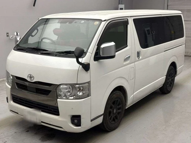 Toyota Hiace Van Лот № 62083 2022