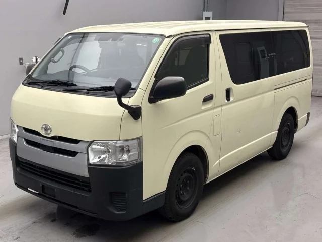 Toyota Hiace Van Лот № 62062 2020