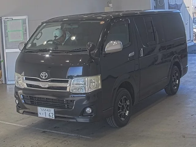 Toyota Hiace Van Лот № 20441 2011
