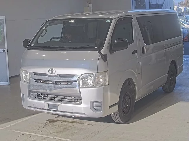 Toyota Hiace Van Лот № 20187 2014