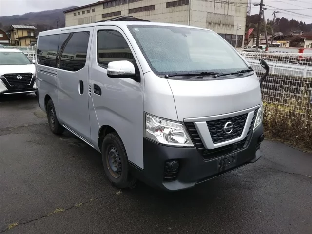 Nissan Caravan Van Лот № 2017