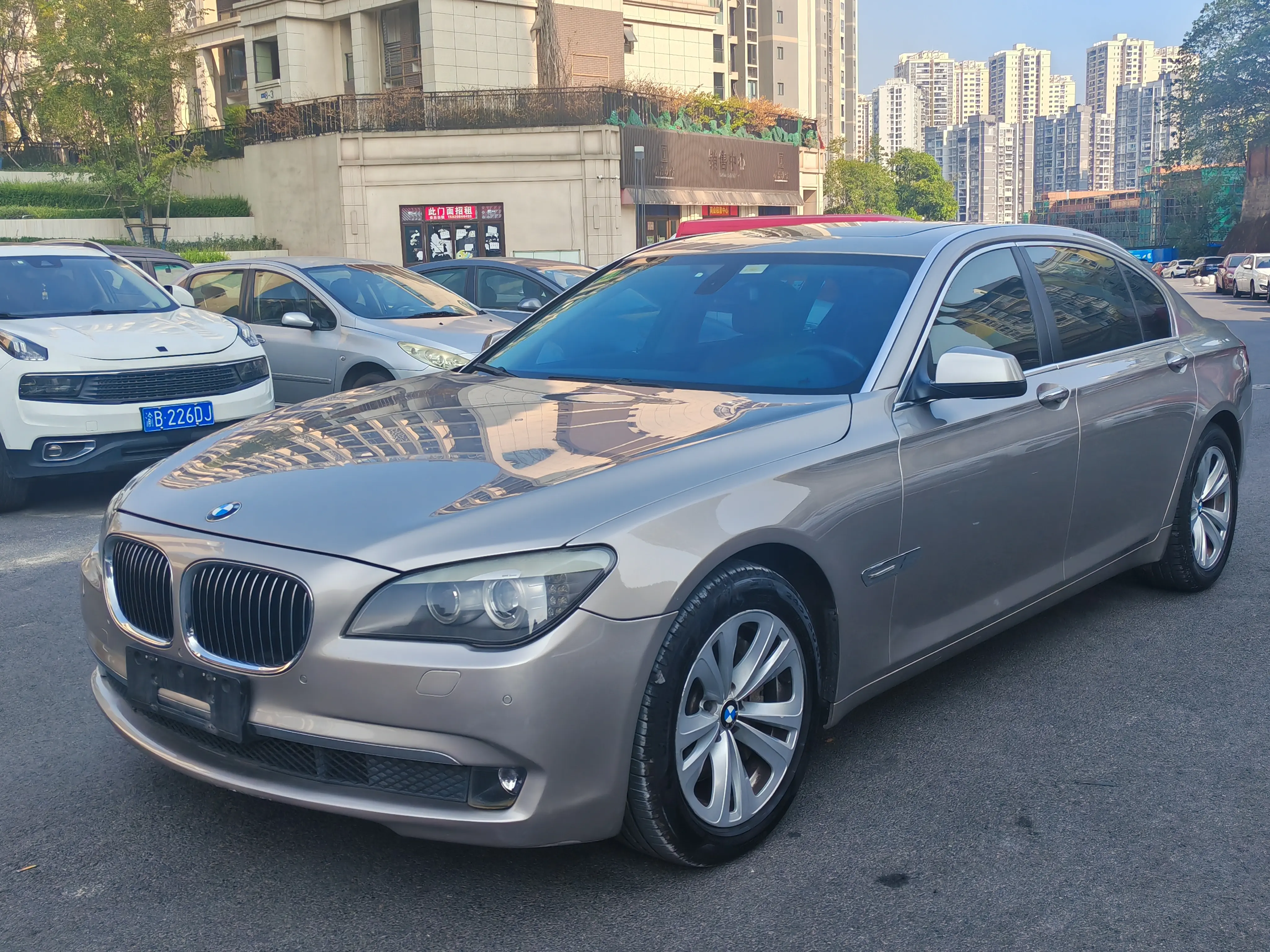 BMW 7 серии V (F01/F02/F04)