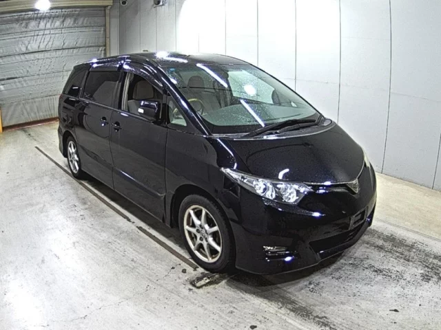 Toyota Estima Лот № 2008