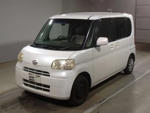 Daihatsu Tanto Лот № 2010