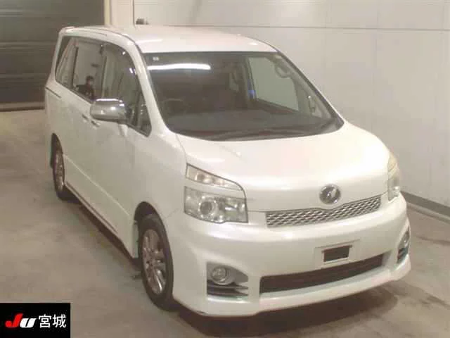 Toyota Voxy Лот № 2012