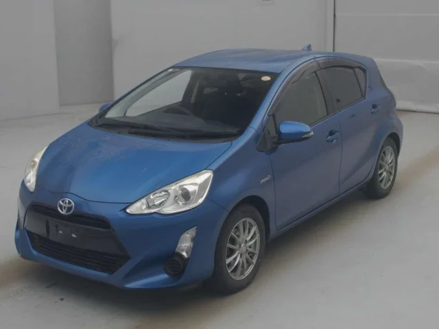 Toyota Aqua Лот № 77062 2015